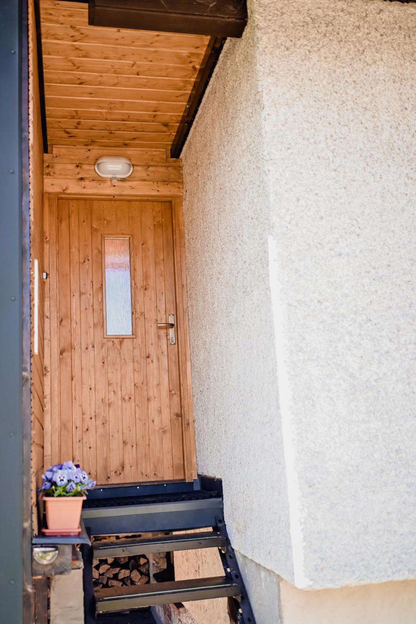 Apartman Pod Zalym Benecko Eksteriør billede